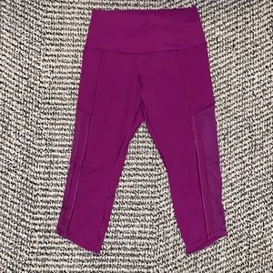Lululemon fuchsia leggings with mesh side panel